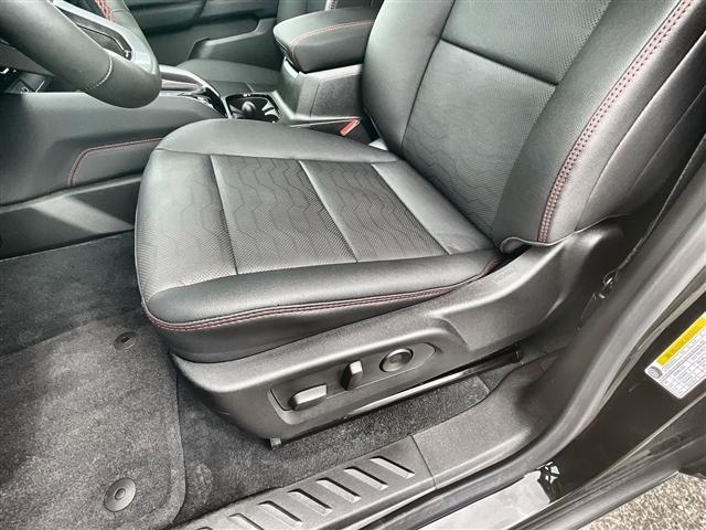 new 2025 Chevrolet Colorado car, priced at $45,995
