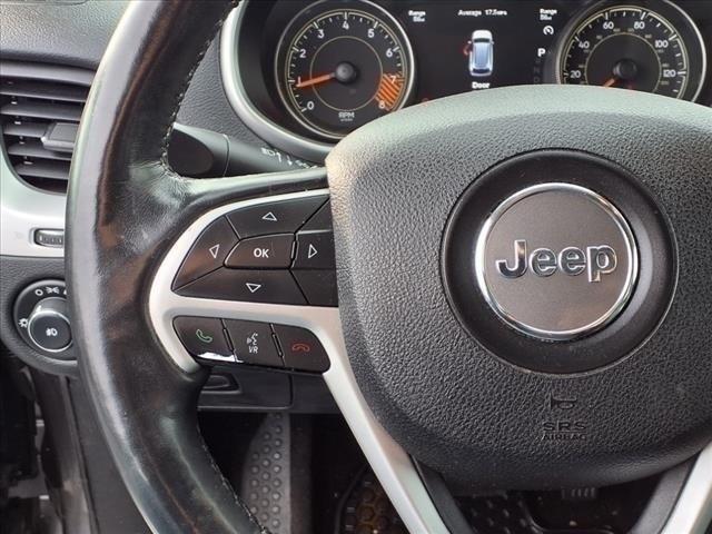 used 2015 Jeep Cherokee car, priced at $12,995