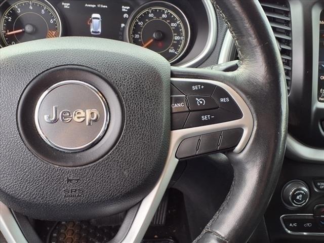 used 2015 Jeep Cherokee car, priced at $12,995