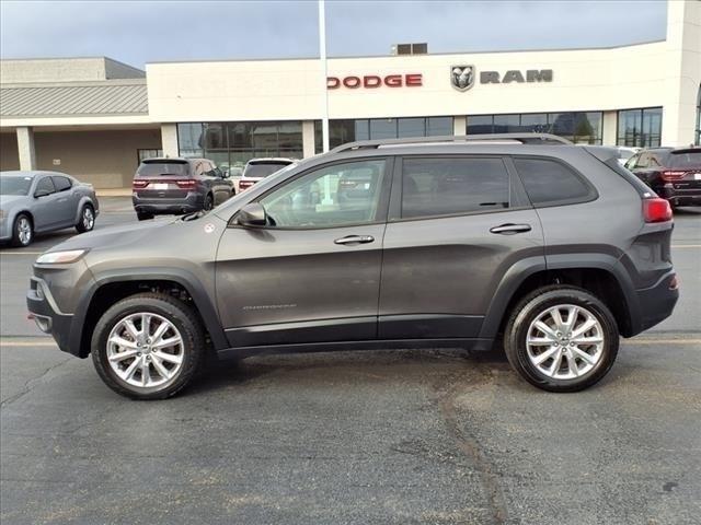 used 2015 Jeep Cherokee car, priced at $12,995