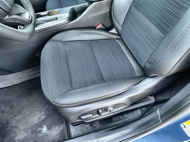 new 2025 Buick Envista car, priced at $25,554