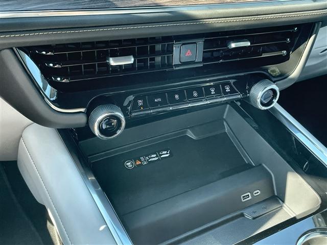 new 2025 Chevrolet Tahoe car, priced at $77,137