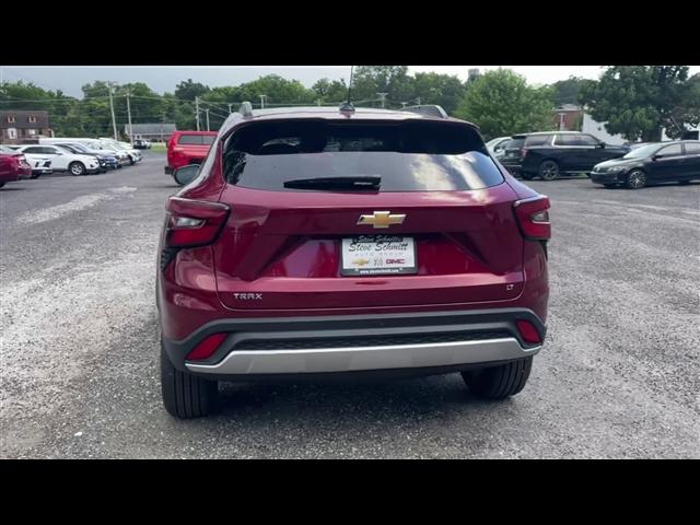 new 2025 Chevrolet Trax car, priced at $24,096