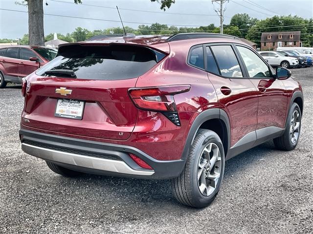 new 2025 Chevrolet Trax car, priced at $24,096