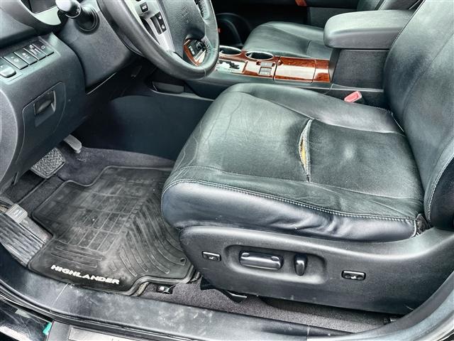 used 2012 Toyota Highlander car, priced at $9,753