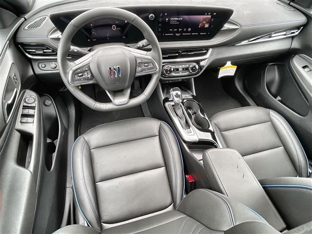 new 2025 Buick Envista car, priced at $28,236