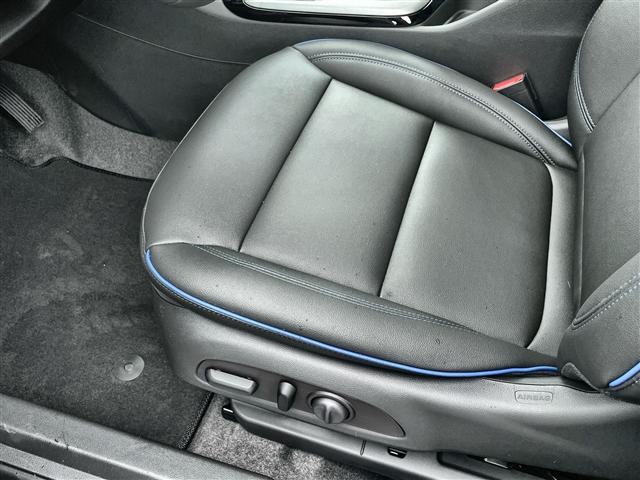 new 2025 Buick Envista car, priced at $28,236
