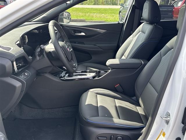 new 2025 Buick Envista car, priced at $28,771