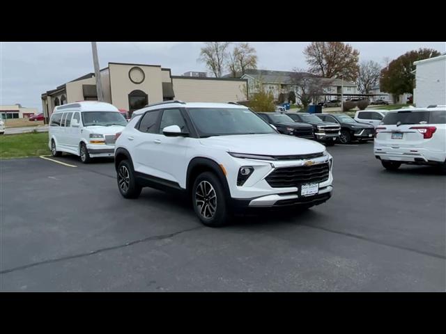 new 2025 Chevrolet TrailBlazer car, priced at $26,491