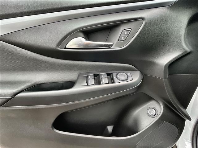 new 2025 Buick Envista car, priced at $27,280