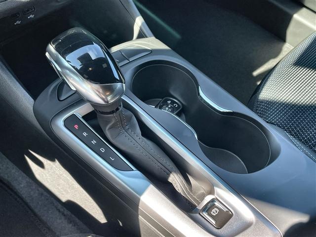 new 2025 Buick Envista car, priced at $25,404
