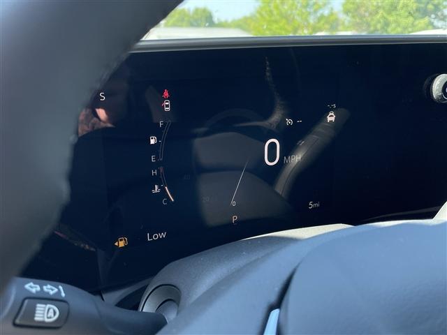 new 2025 Buick Envista car, priced at $25,404