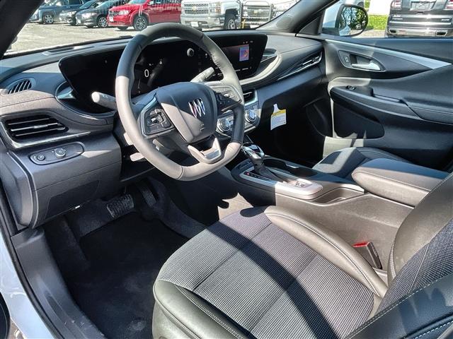 new 2025 Buick Envista car, priced at $25,404