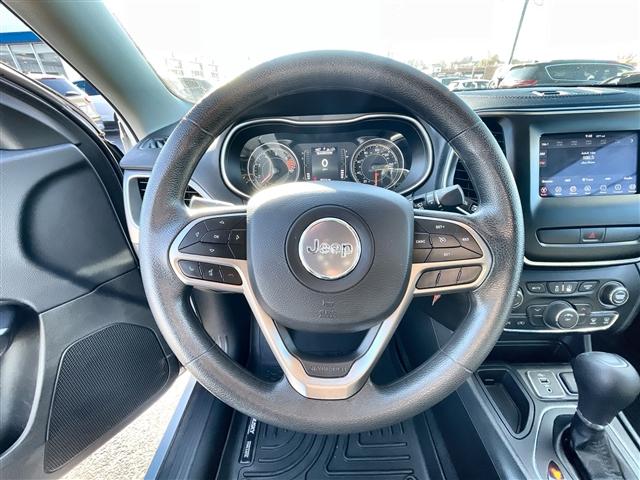 used 2020 Jeep Cherokee car, priced at $20,595