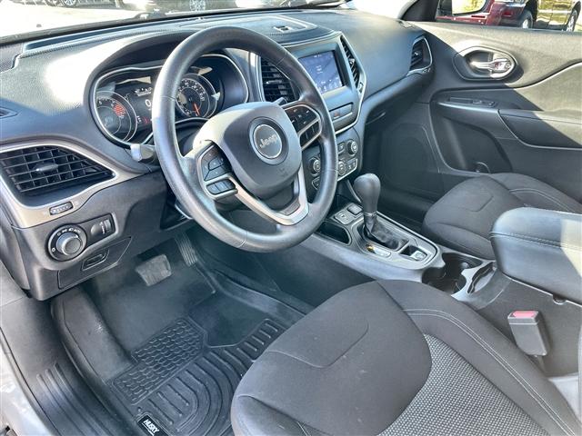 used 2020 Jeep Cherokee car, priced at $20,595