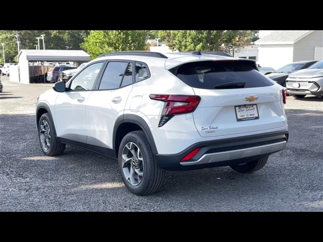 new 2025 Chevrolet Trax car, priced at $24,871