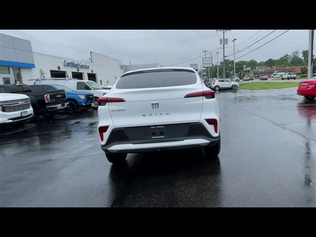 new 2025 Buick Envista car, priced at $26,559