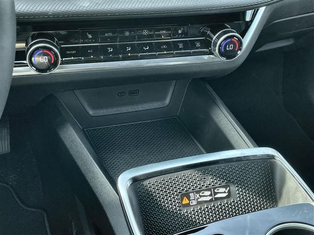 new 2026 Chevrolet Equinox car, priced at $34,585