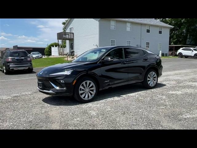 new 2025 Buick Envista car, priced at $30,298