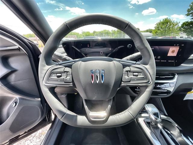 new 2025 Buick Envista car, priced at $30,298