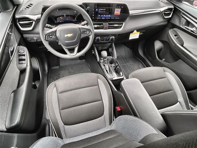 new 2025 Chevrolet TrailBlazer car, priced at $27,589