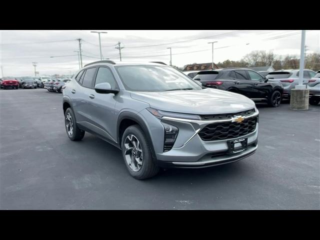 new 2025 Chevrolet Trax car, priced at $23,985