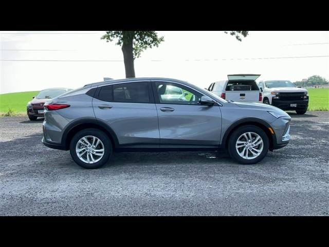 new 2025 Buick Envista car, priced at $26,552