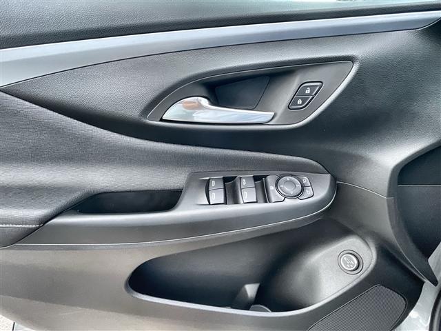 new 2025 Buick Envista car, priced at $26,552
