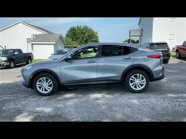 new 2025 Buick Envista car, priced at $26,552