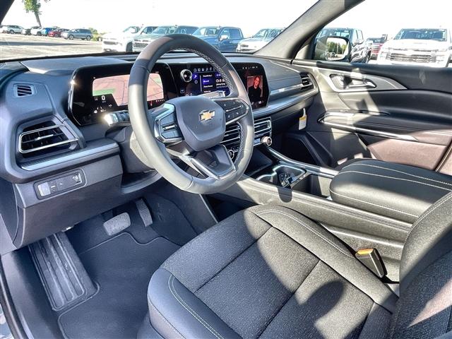 new 2025 Chevrolet Traverse car, priced at $42,595
