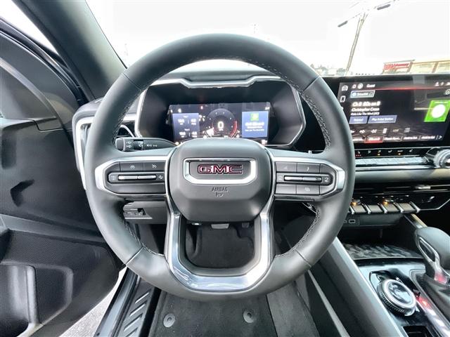 new 2025 GMC Canyon car, priced at $45,476
