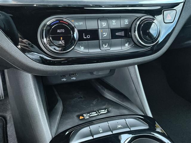 new 2025 Buick Envista car, priced at $28,617