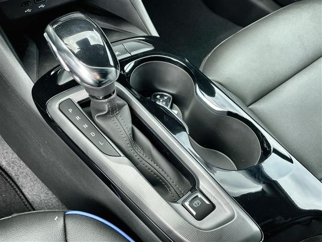 new 2025 Buick Envista car, priced at $27,339