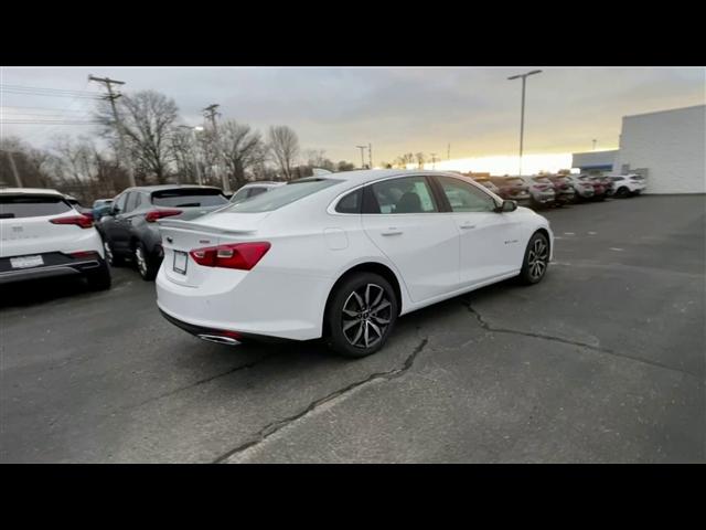 new 2025 Chevrolet Malibu car, priced at $27,495