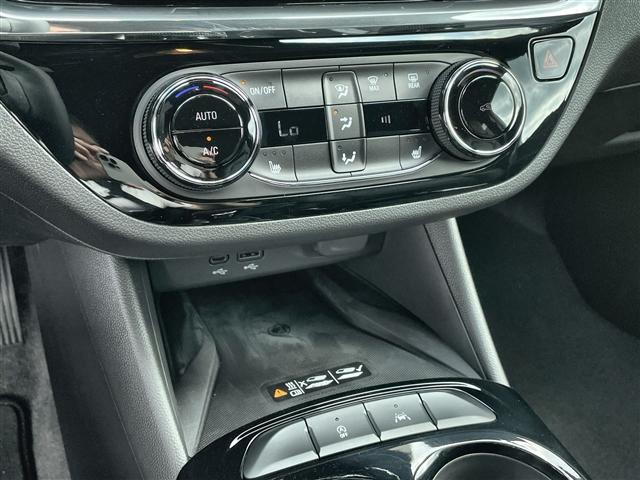 new 2025 Buick Envista car, priced at $27,533