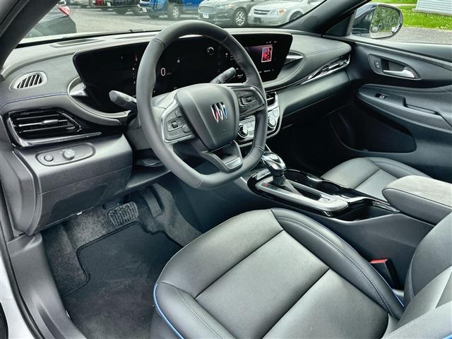 new 2025 Buick Envista car, priced at $27,533