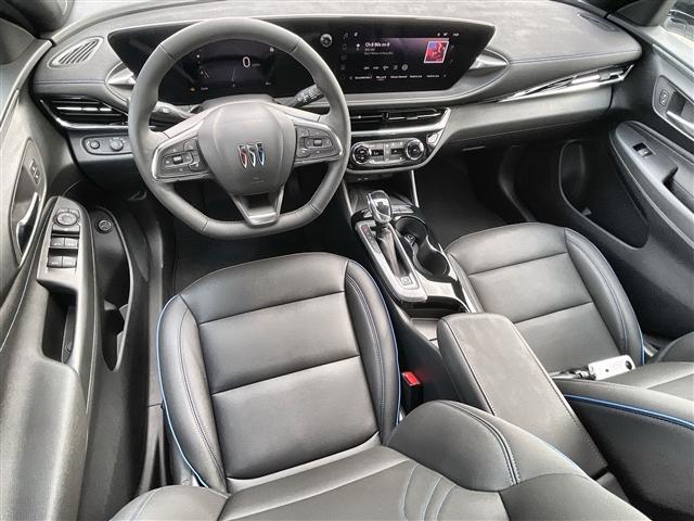 new 2025 Buick Envista car, priced at $27,533
