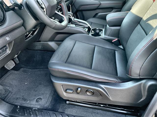 new 2025 Chevrolet Colorado car, priced at $48,260