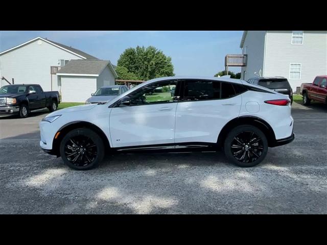 new 2025 Buick Envista car, priced at $28,501