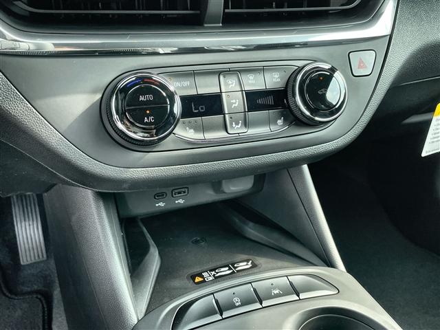 new 2025 Buick Envista car, priced at $26,664