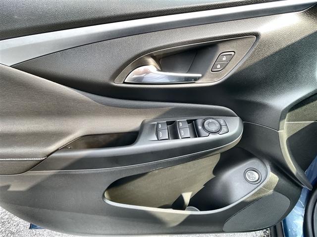 new 2025 Buick Envista car, priced at $26,664