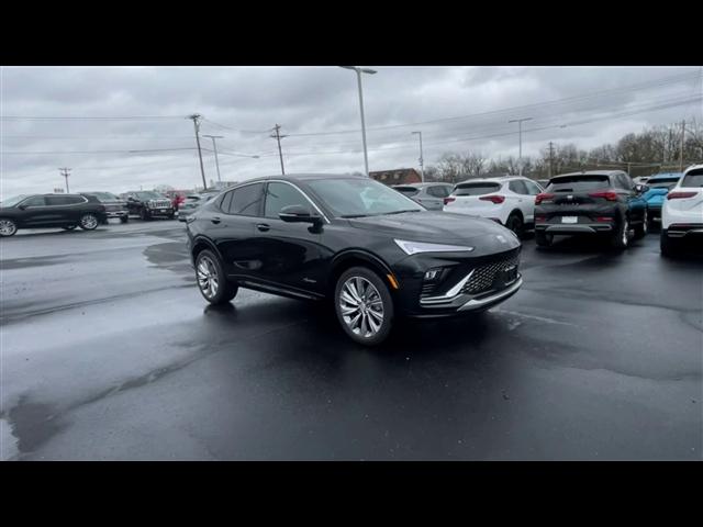 new 2025 Buick Envista car, priced at $30,360