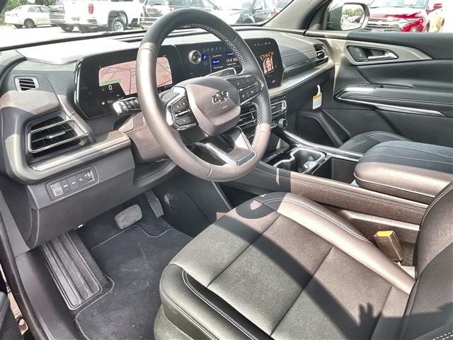 new 2025 Chevrolet Traverse car, priced at $46,671