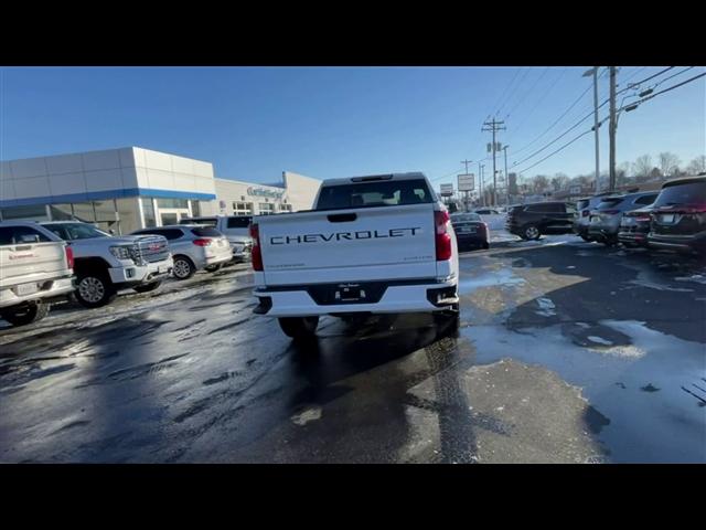 new 2025 Chevrolet Silverado 1500 car, priced at $45,173