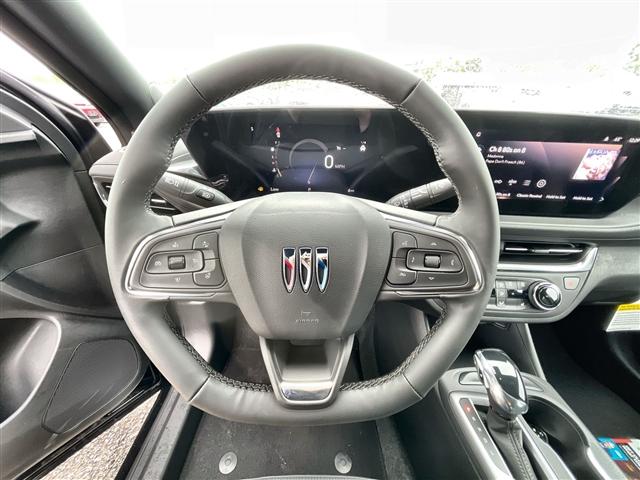 new 2025 Buick Envista car, priced at $25,787