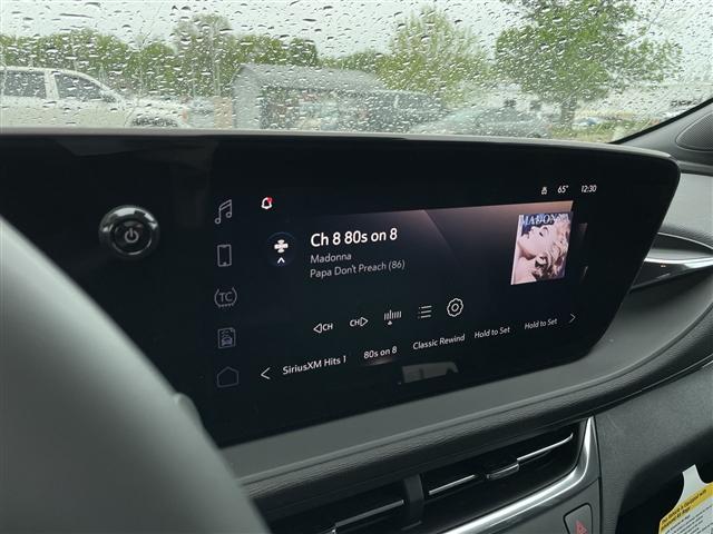 new 2025 Buick Envista car, priced at $25,787