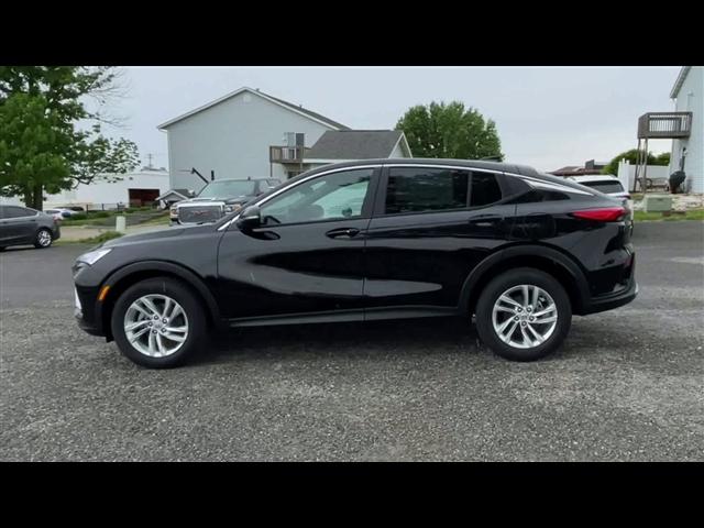new 2025 Buick Envista car, priced at $25,787
