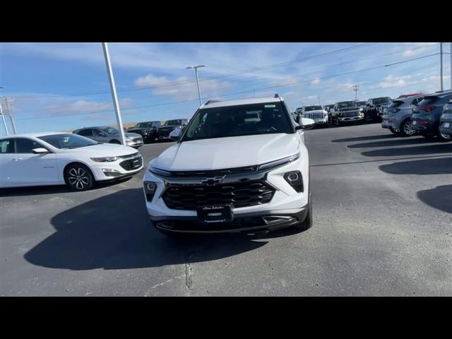 new 2025 Chevrolet TrailBlazer car, priced at $32,720