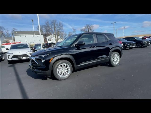 new 2025 Chevrolet TrailBlazer car, priced at $23,768