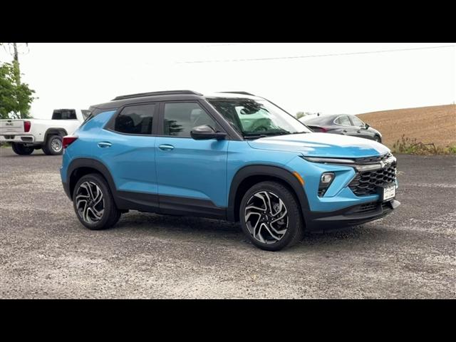 new 2025 Chevrolet TrailBlazer car, priced at $29,516